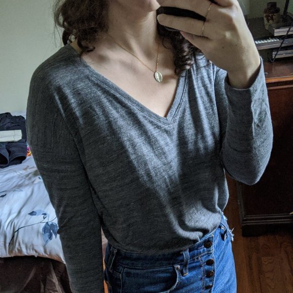 Roots V Neck
